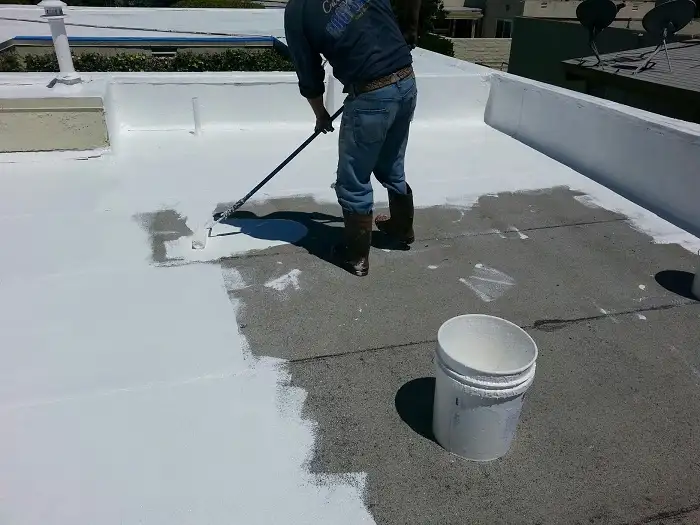 Sơn chống thấm gốc Acrylic là hỗn hợp dung dịch chất màu polymer acrylic và chất làm dẻo, dầu silicon và một số phụ gia khác