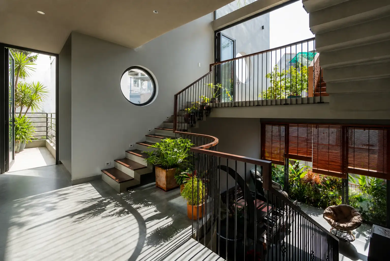 15+ Mẫu Thiết Kế Ô Lấy Sáng Cầu Thang Thẩm Mỹ Và Hiệu Quả Thông Thoáng 3 Các đặc điểm và vị trí đặt ô lấy sáng lý tưởng nhất cho ngôi nhà của bạn