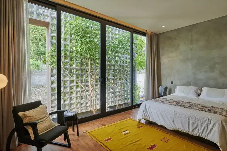 11+ Cách Lấy Ánh Sáng Cho Phòng Ngủ Đơn Giản, Hot Nhất 2026 2 Cách lấy ánh sáng cho phòng ngủ bằng gạch bông gió Navi House