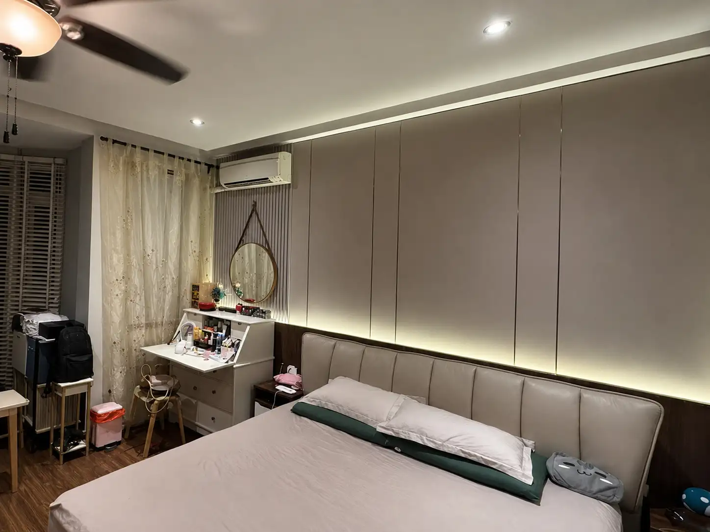 Đây là dòng vật liệu ốp tường phòng ngủ an toàn, không chứa chất độc hại, thân thiện với trẻ nhỏ.